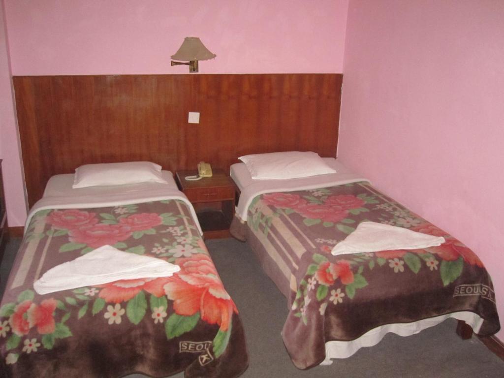 Tasi Dhargey Inn Catmandu Quarto foto