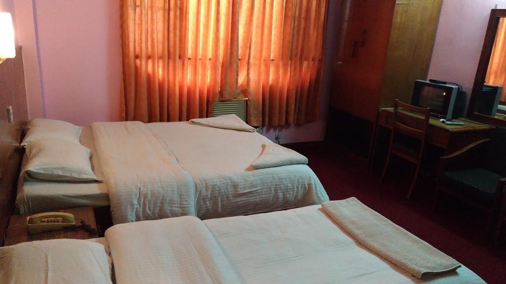 Tasi Dhargey Inn Catmandu Exterior foto