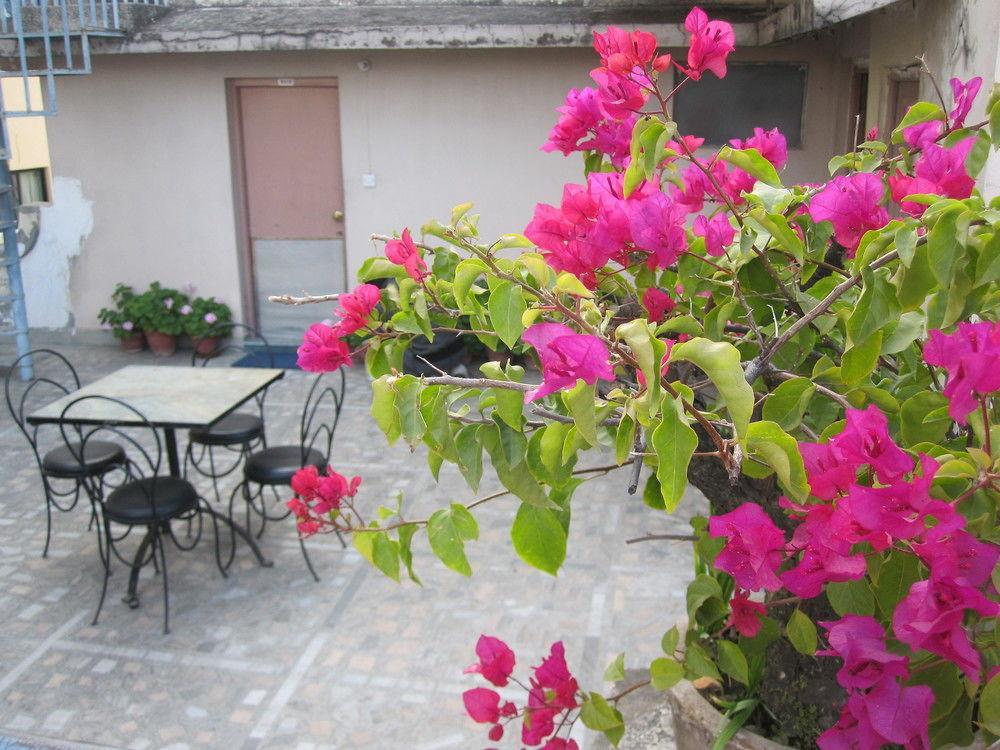 Tasi Dhargey Inn Catmandu Exterior foto