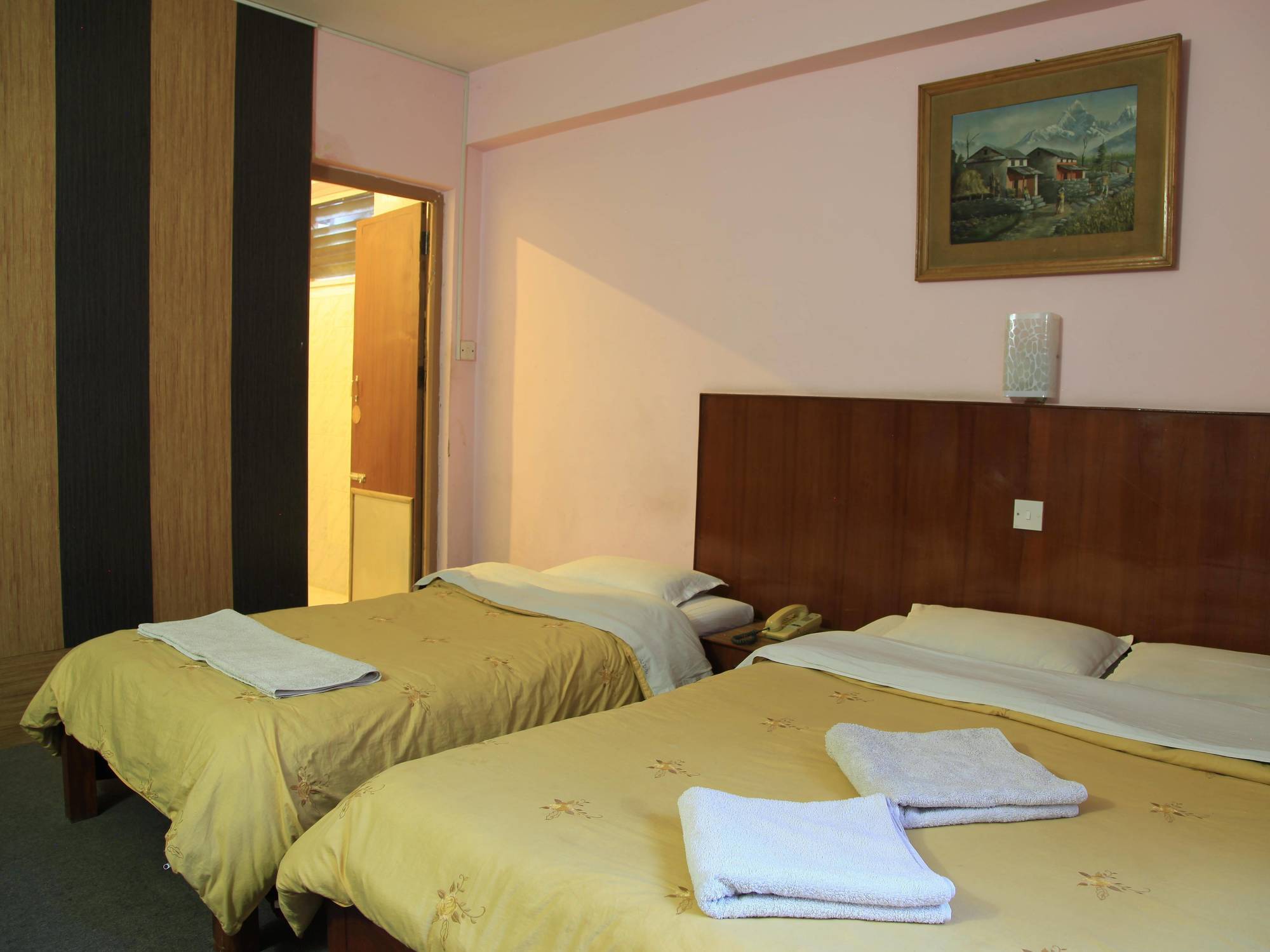 Tasi Dhargey Inn Catmandu Exterior foto